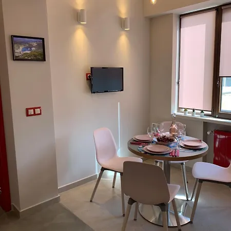 Il Teatro Flat # Center # Modern & Brand New *